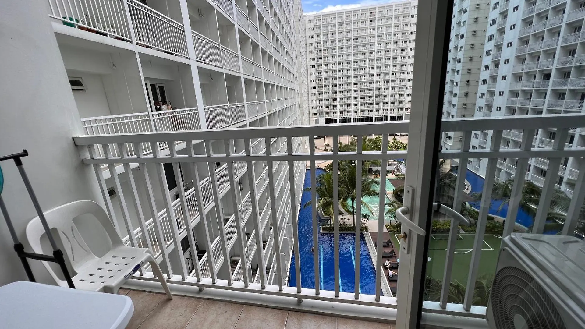 Studio Units At Shore Residences Condo Moa Complex Near Airport Pasay Philippines